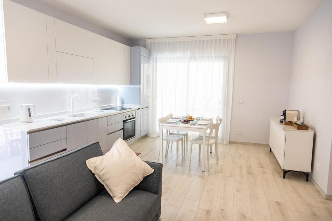 Novatek Apartment 201 Exclusive Пескара Екстериор снимка